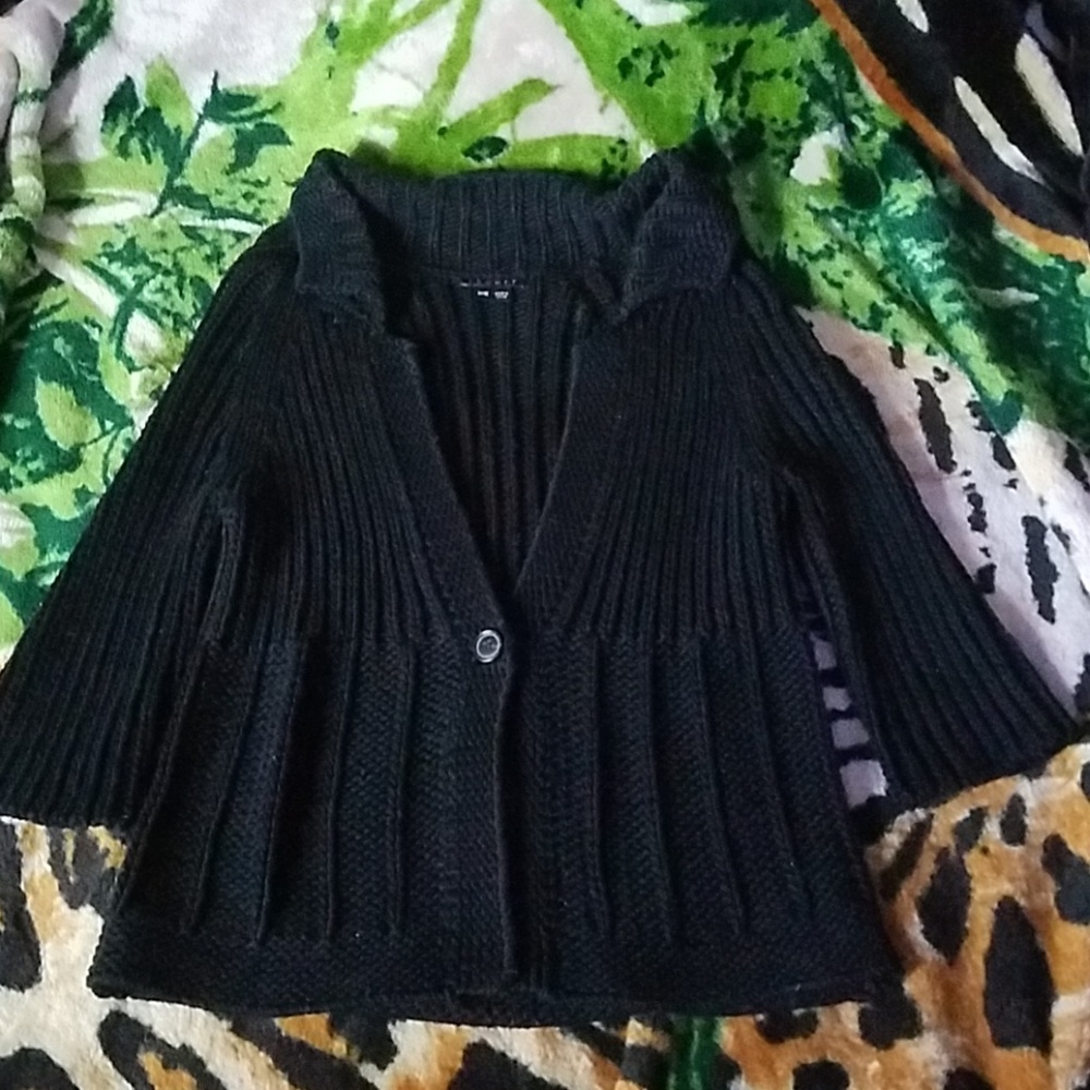 Knit sweater